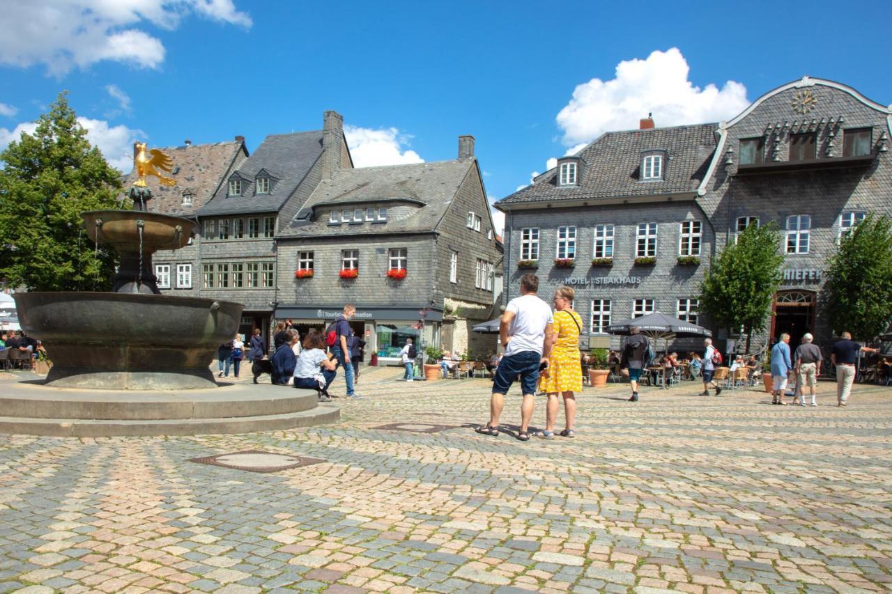 Haus Mittenmank Am Marktplatz Goslar Eksteriør billede